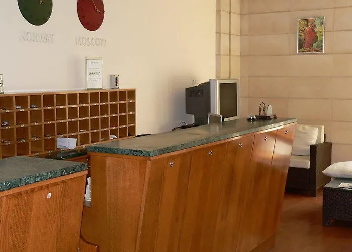 Petrou Bros * ラルナカ