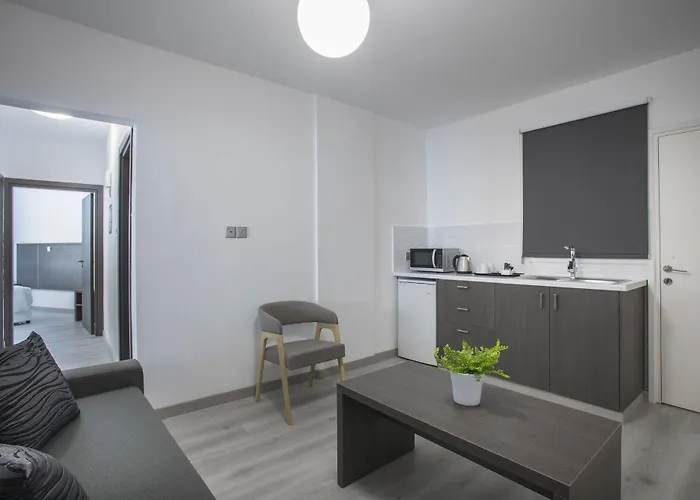 Petrou Bros Отель *