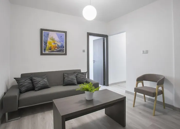 Petrou Bros Отель Ларнака