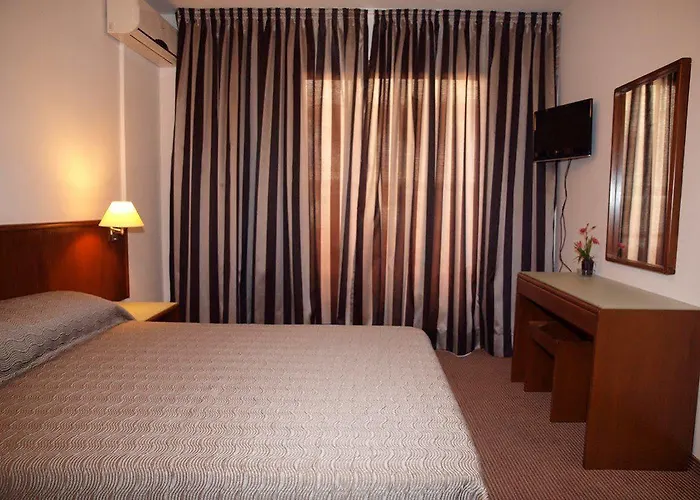 Petrou Bros Отель *